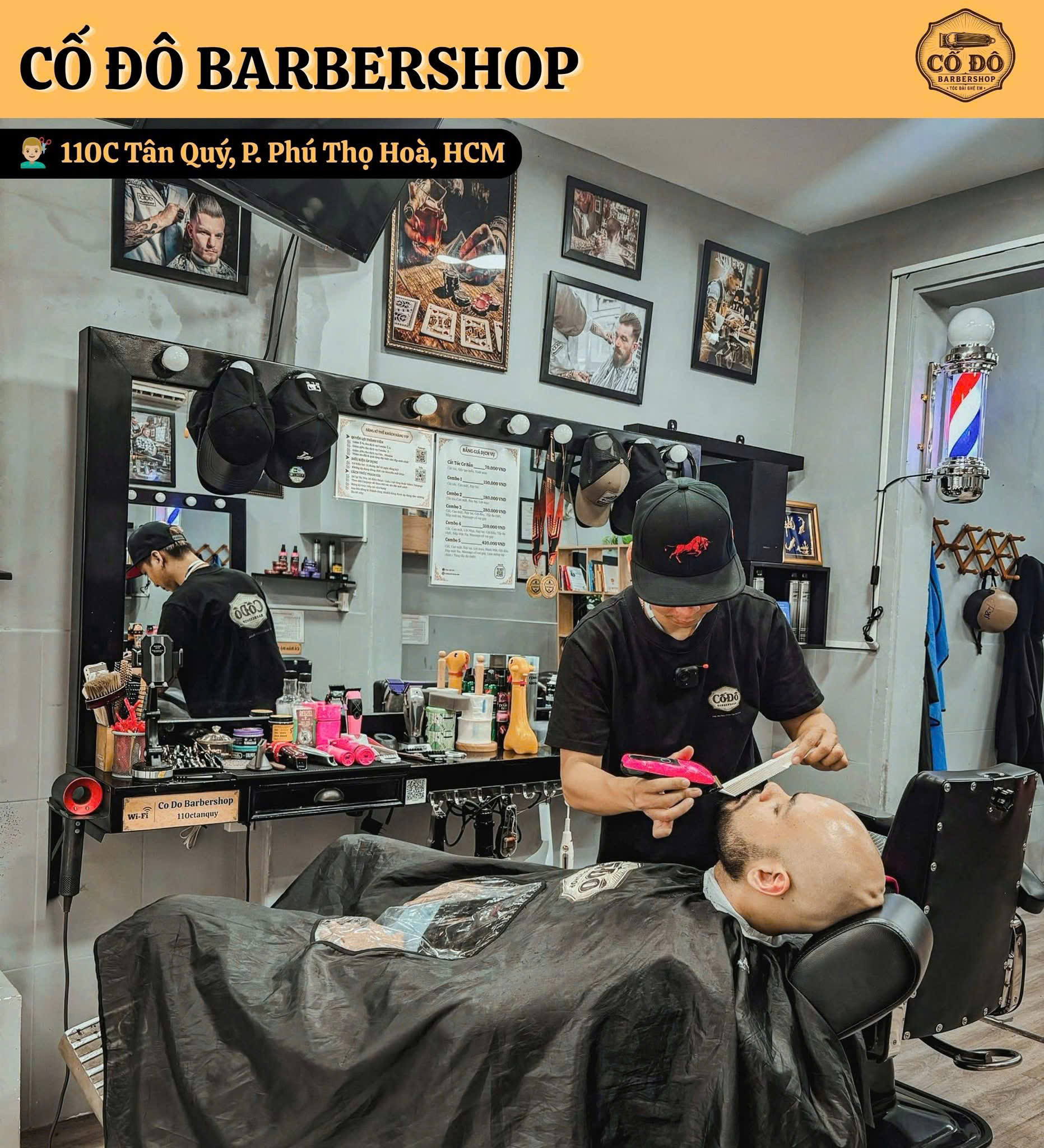 Khách cắt tóc tại Cố Đô Barbershop