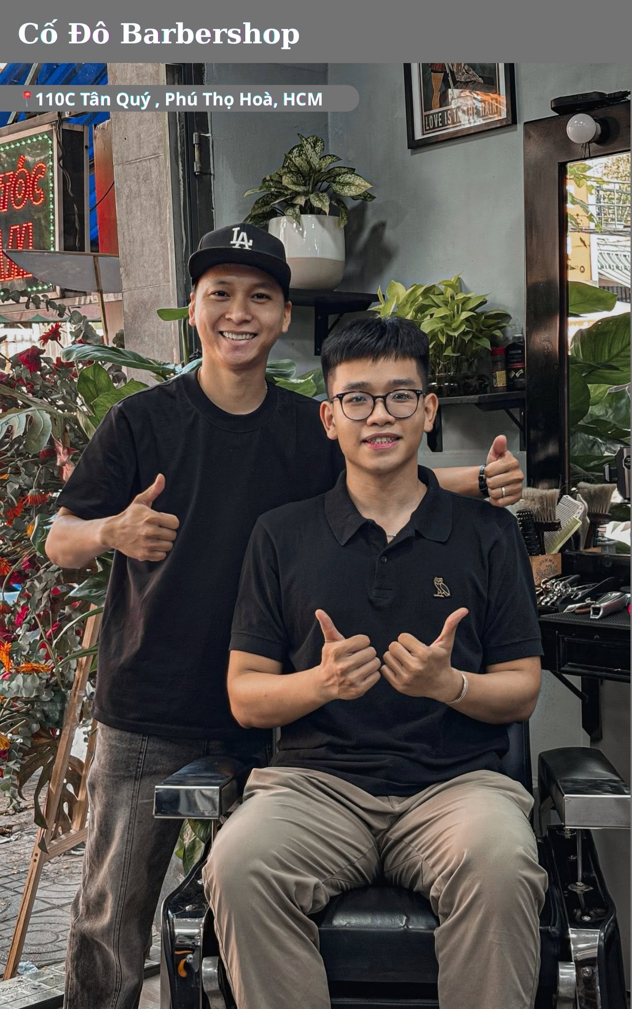 Khách cắt tóc tại Cố Đô Barbershop