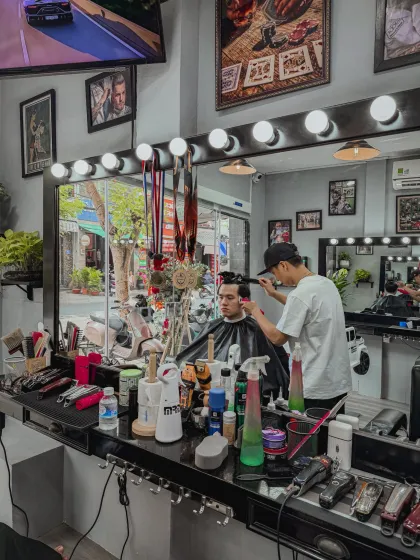 Không gian Cố Đô Barbershop