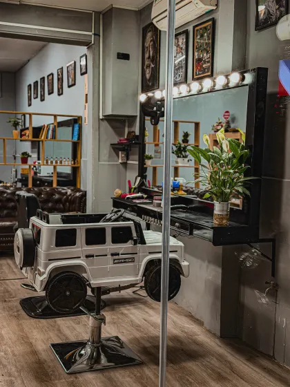 Không gian Cố Đô Barbershop