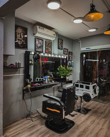 Không gian Cố Đô Barbershop