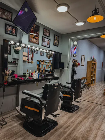 Không gian Cố Đô Barbershop