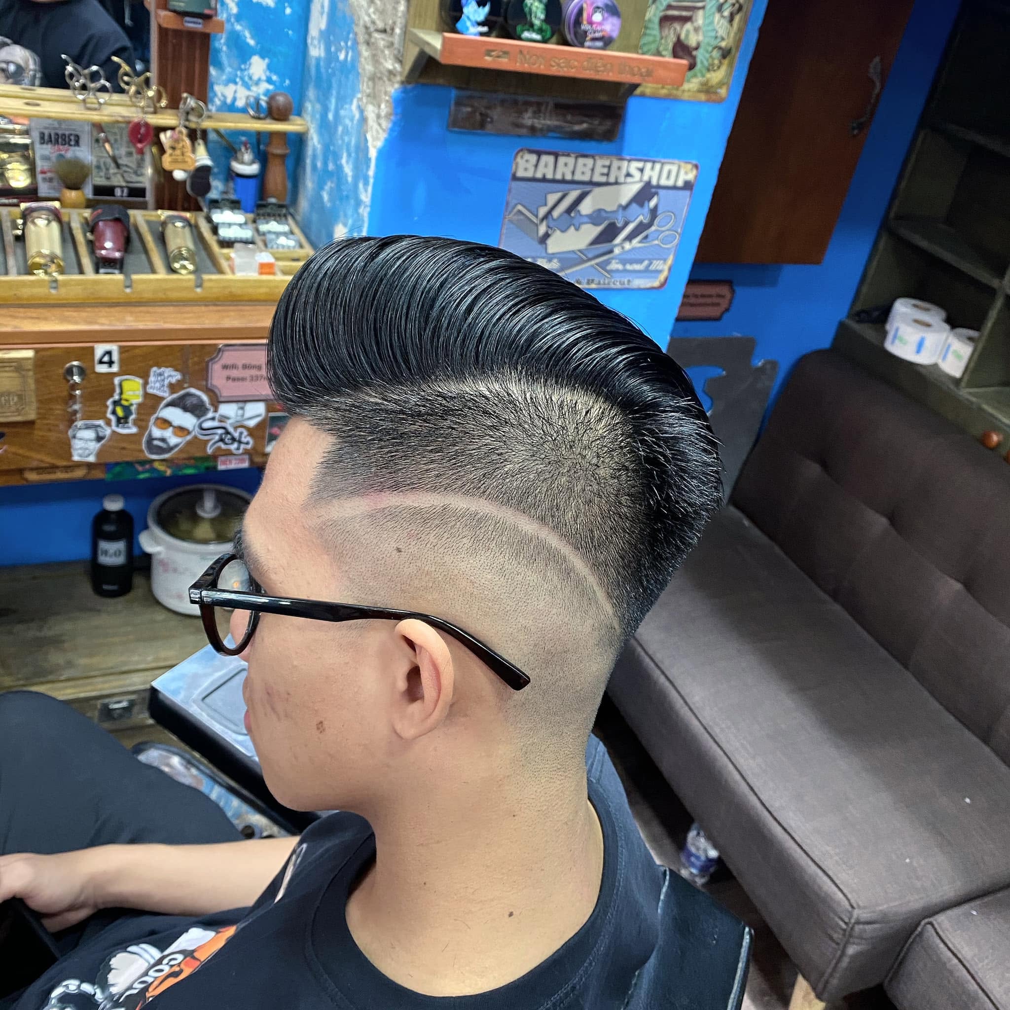 Kiểu tóc Pompadour ngắn tại Cố Đô Barbershop